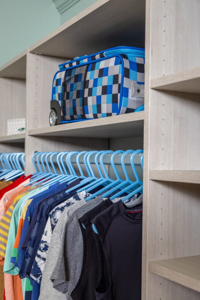 Closet F Kids-Closet-Shelving-Close-Up