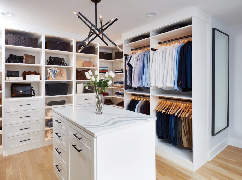 Closet G White-Closet-With-Marble-Island